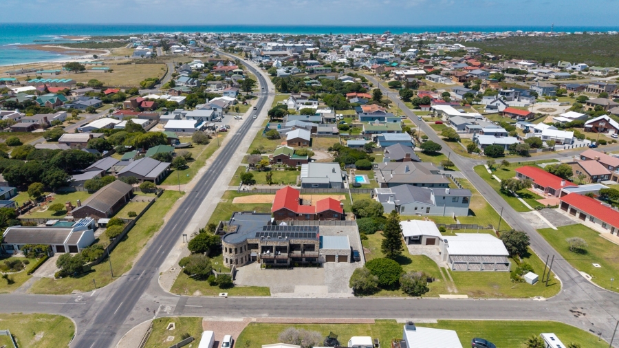 9 Bedroom Property for Sale in Struisbaai Western Cape